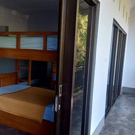 Merendeng Hostel Kuta Kuta  Zewnętrze zdjęcie