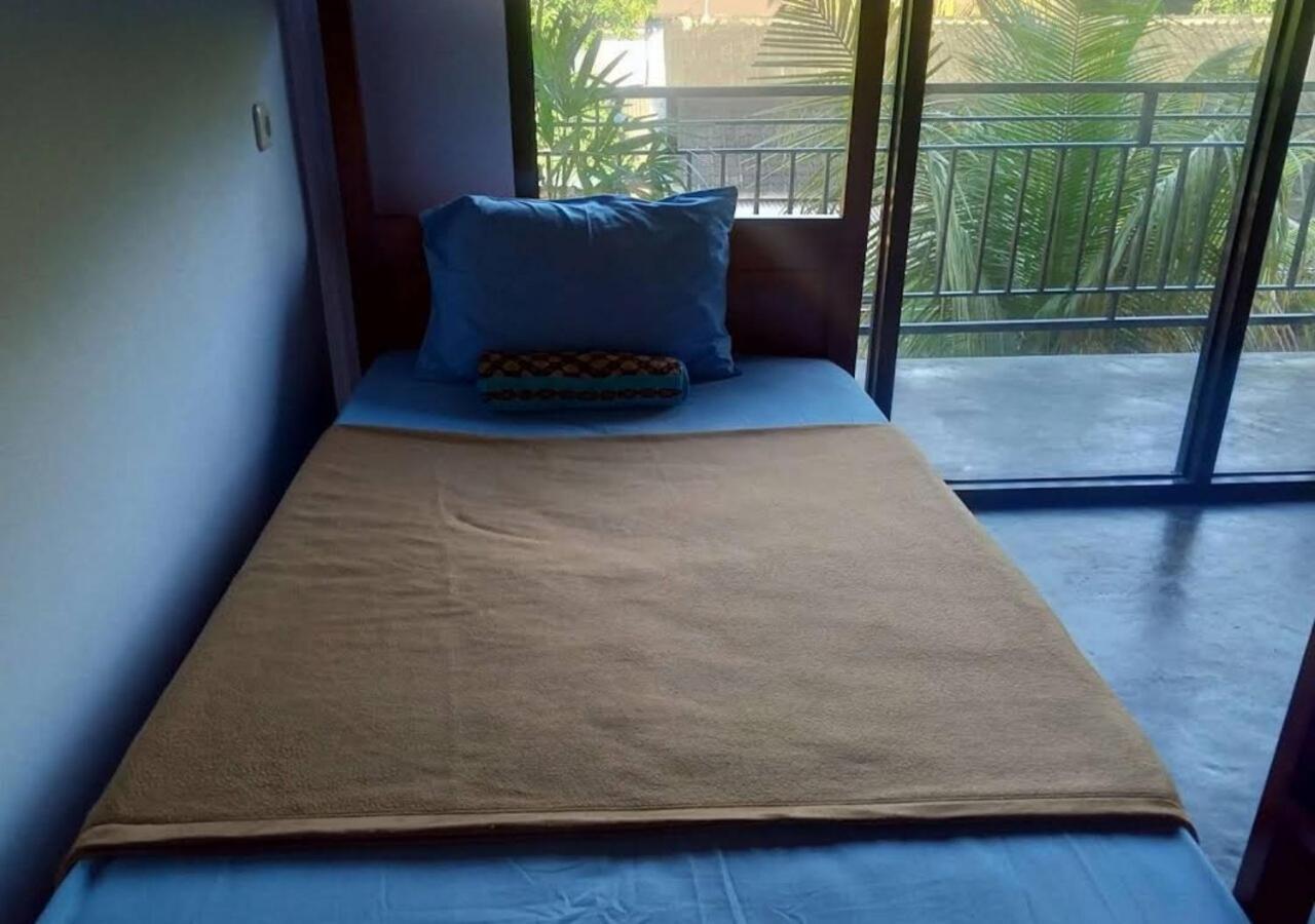 Merendeng Hostel Kuta Kuta  Zewnętrze zdjęcie
