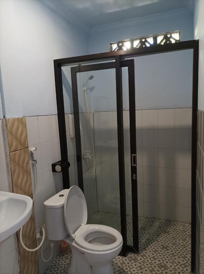 Merendeng Hostel Kuta Kuta  Zewnętrze zdjęcie