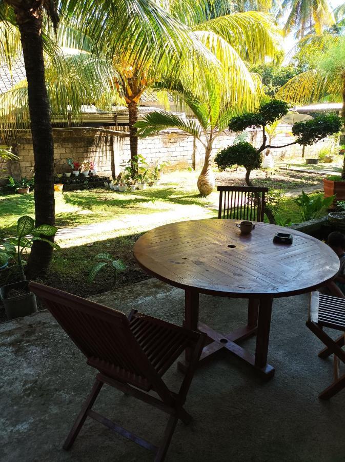 Merendeng Hostel Kuta Kuta  Zewnętrze zdjęcie