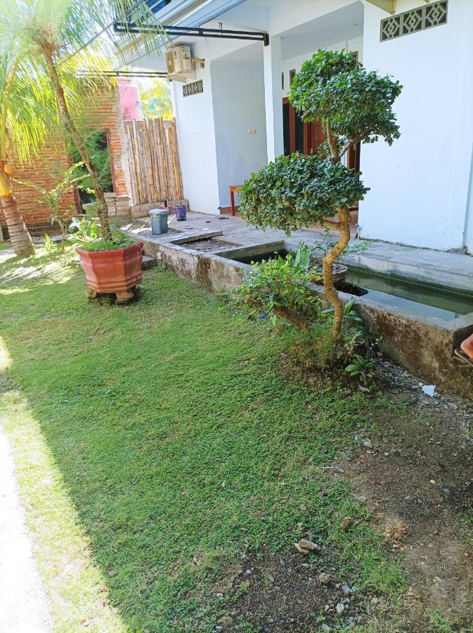 Merendeng Hostel Kuta Kuta  Zewnętrze zdjęcie