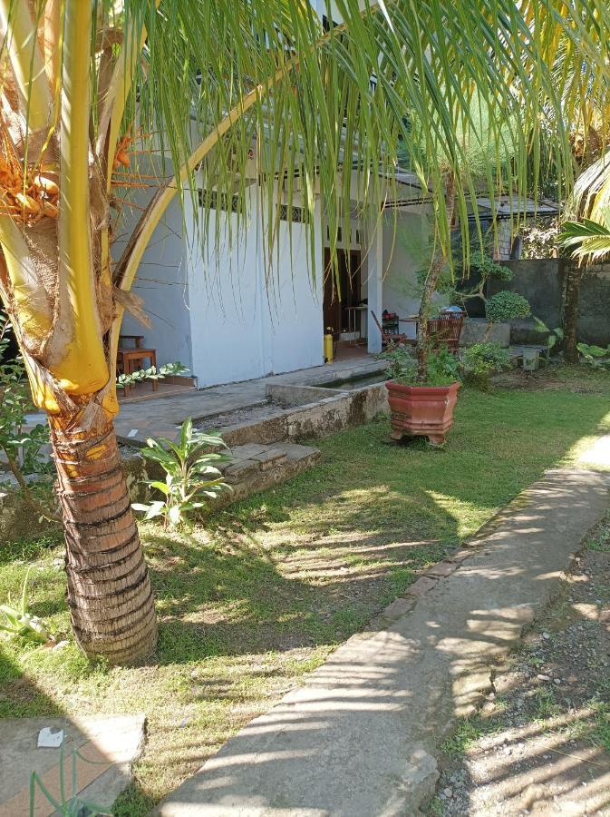 Merendeng Hostel Kuta Kuta  Zewnętrze zdjęcie