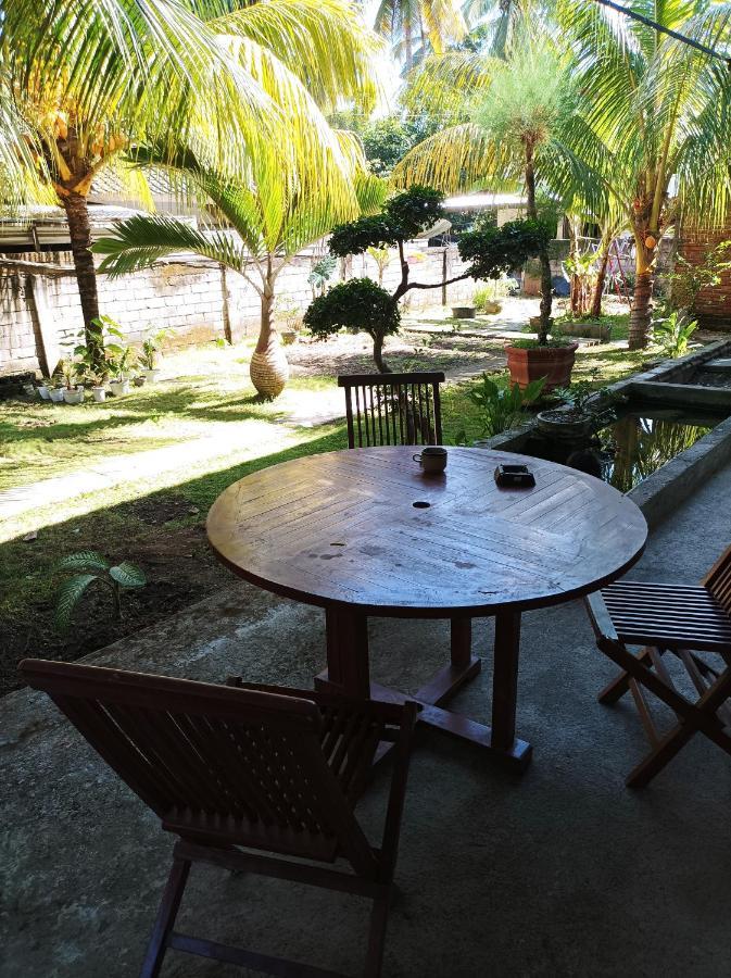 Merendeng Hostel Kuta Kuta  Zewnętrze zdjęcie