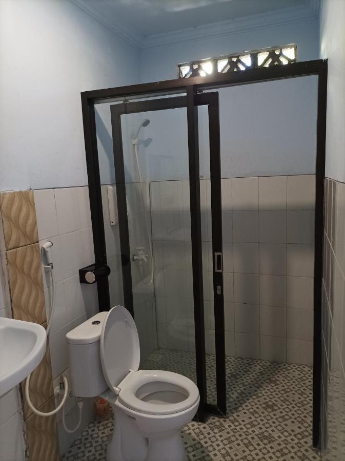 Merendeng Hostel Kuta Kuta  Zewnętrze zdjęcie