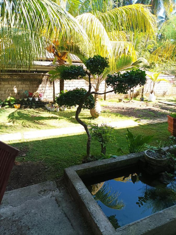 Merendeng Hostel Kuta Kuta  Zewnętrze zdjęcie